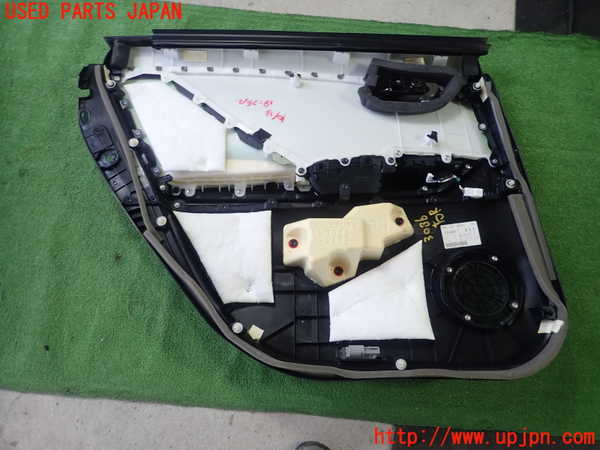 1UPJ-30361294]MIRAI(ミライ)(JPD10)右後ドア内張り 中古_m0003.jpg