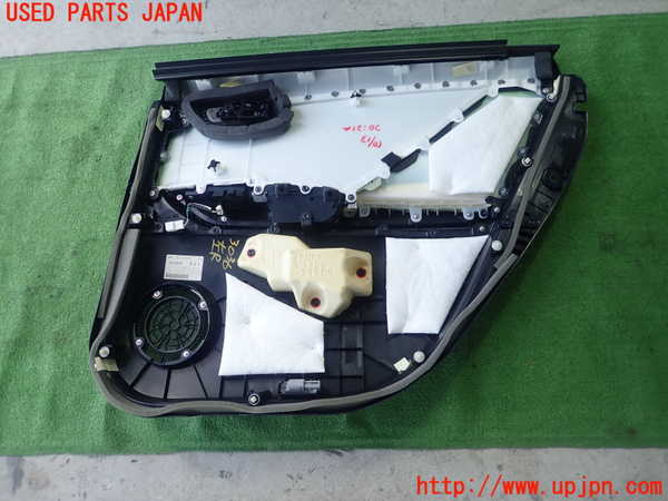 1UPJ-30361324]MIRAI(ミライ)(JPD10)左後ドア内張り 中古_m0003.jpg