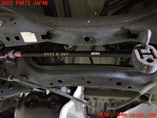 1UPJ-30375445]エルグランド(TE52)リアスタビライザー 中古_m0003.jpg