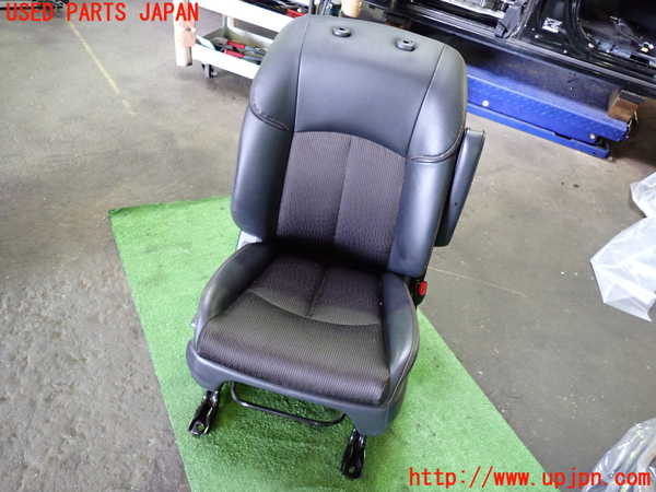 1UPJ-30377035]エルグランド(TE52)運転席シート 中古_m0001.jpg