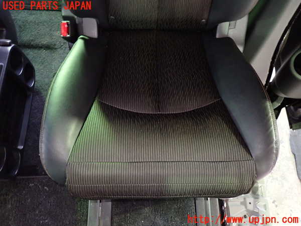 5UPJ-30377175]エルグランド(TE52)左2列目シート 中古_m0003.jpg