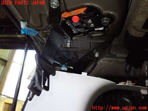 1UPJ-30377215]エルグランド(TE52)3列目シートベルト 中古_m0001.jpg