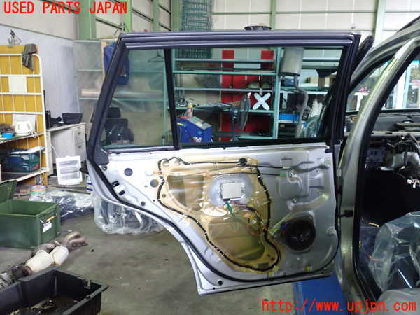 2UPJ-30381320]クラウン エステート(JZS171W)左後ドア (M2F4) 中古_m0004.jpg