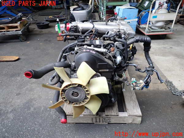2UPJ-30382010]クラウン エステート(JZS171W)エンジン 1JZ-FSE 中古_m0001.jpg