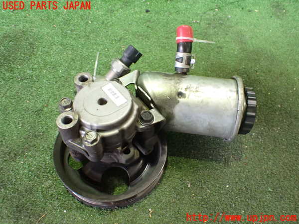 2UPJ-30384250]クラウン エステート(JZS171W)パワステポンプ 中古_m0002.jpg