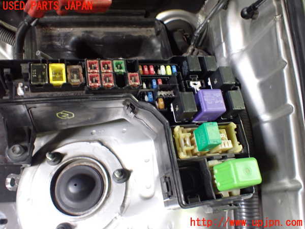 2UPJ-30386742]クラウン エステート(JZS171W)ヒューズボックス2 中古_m0003.jpg