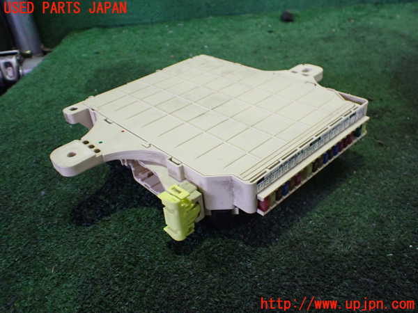 2UPJ-30386743]クラウン エステート(JZS171W)ヒューズボックス3 中古_m0001.jpg
