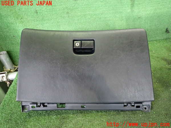 2UPJ-30387516]クラウン エステート(JZS171W)グローブボックス1 中古_m0001.jpg