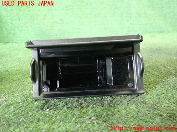 2UPJ-30387822]クラウン エステート(JZS171W)灰皿2 中古_m0001.jpg