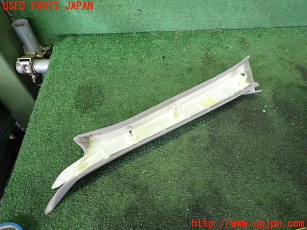 2UPJ-30387655]クラウン エステート(JZS171W)右フロントピラートリム 中古_m0002.jpg