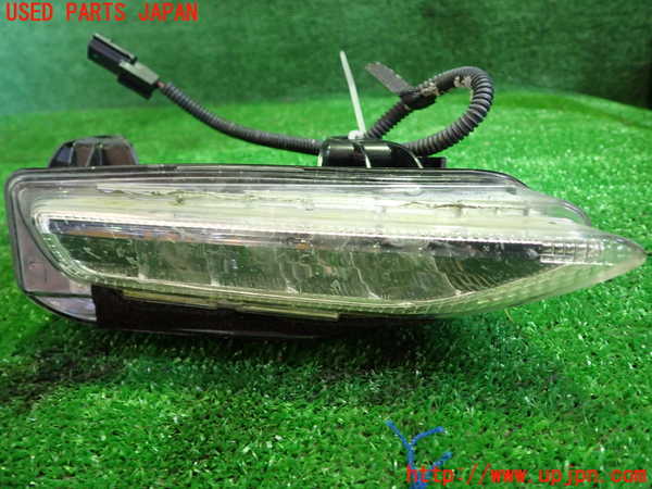 5UPJ-30401152]スカイライン(YV37)左コーナーランプ 中古_m0001.jpg