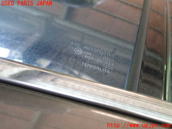 1UPJ-30401320]スカイライン(YV37)左後ドア 中古 AGC M2L3_m0003.jpg