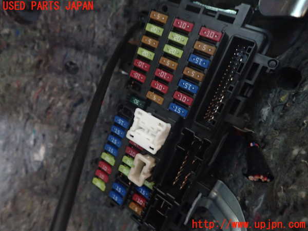 1UPJ-30406743]スカイライン(YV37)ヒューズボックス3 中古_m0002.jpg
