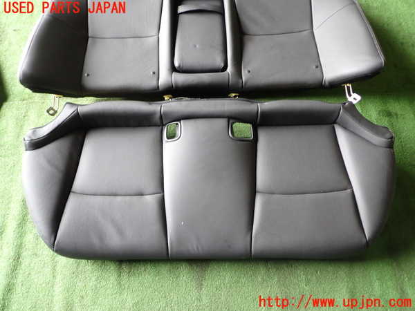 5UPJ-30407385]スカイライン(YV37)リアシート 中古_m0003.jpg