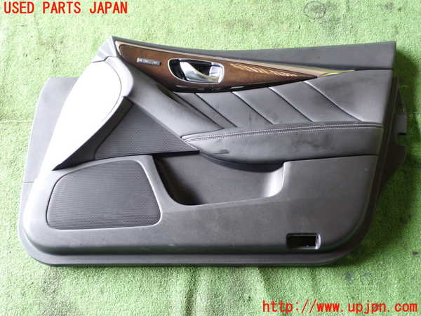 1UPJ-30401234]スカイライン(YV37)右前ドア内張り 中古_m0001.jpg