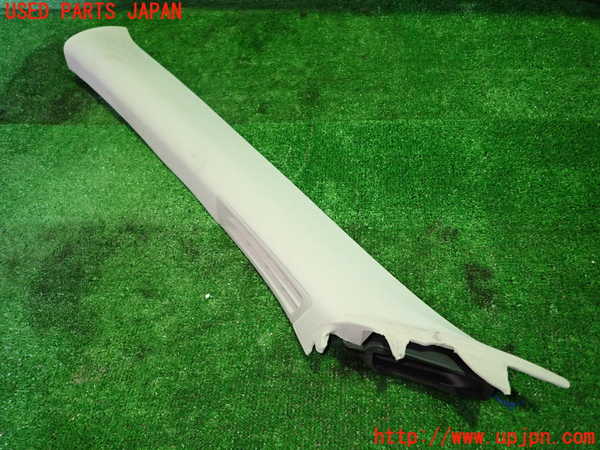 1UPJ-30407660]スカイライン(YV37)左フロントピラートリム 中古_m0001.jpg
