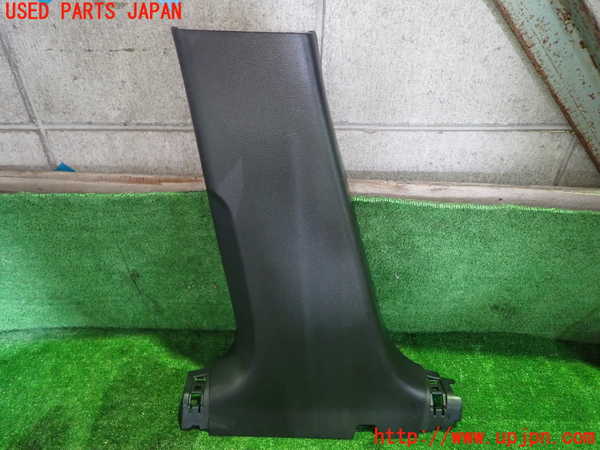 1UPJ-30407670]スカイライン(YV37)左センターピラートリム 中古_m0001.jpg