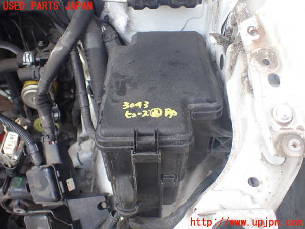 1UPJ-30436743]エスティマハイブリッド(AHR20W)ヒューズボックス3 中古_m0001.jpg