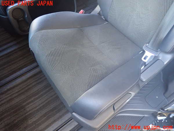 1UPJ-30437175]エスティマハイブリッド(AHR20W)左2列目シート 中古_m0003.jpg