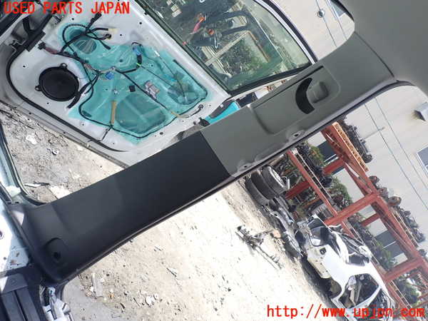 1UPJ-30437665]エスティマハイブリッド(AHR20W)右センターピラートリム 中古_m0001.jpg