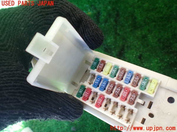 1UPJ-30446741]エスティマハイブリッド(AHR20W)ヒューズボックス1 中古_m0003.jpg