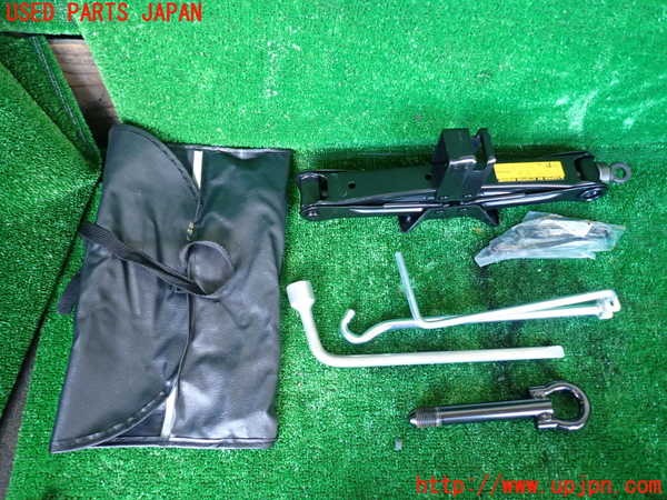 1UPJ-30447805]エスティマハイブリッド(AHR20W)車載工具 中古_m0001.jpg