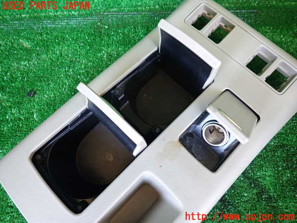 1UPJ-30447810]エスティマハイブリッド(AHR20W)ドリンクホルダー 中古_m0002.jpg