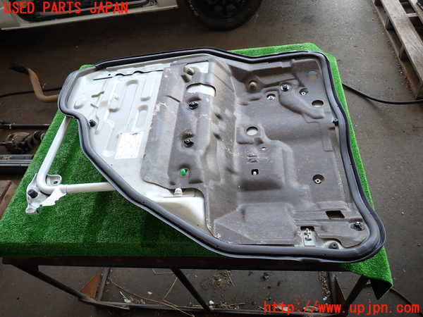 2UPJ-30452160]ハイエースバン200系(TRH200V)エンジンアッパーカバー (ジャンク品) 中古_m0003.jpg