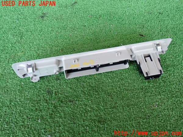 2UPJ-30456306]ハイエースバン200系(TRH200V)スイッチ1 (空調) 中古_m0003.jpg