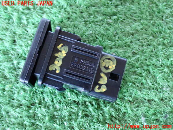 2UPJ-30456308]ハイエースバン200系(TRH200V)スイッチ3 (VSC OFF) 中古_m0002.jpg
