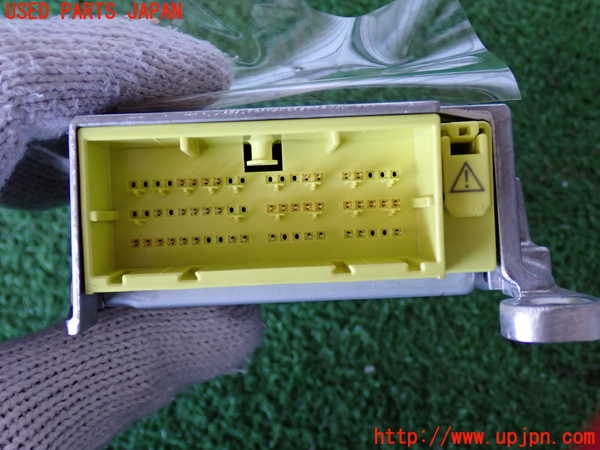 2UPJ-30456145]ハイエースバン200系(TRH200V)エアバッグコンピューター 中古_m0002.jpg