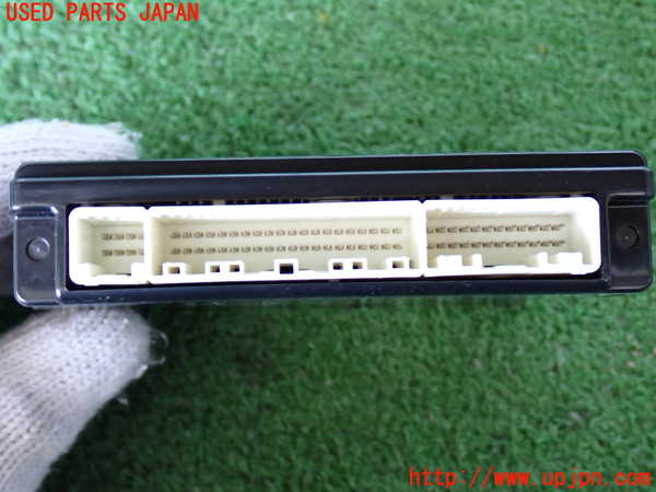 2UPJ-30456146]ハイエースバン200系(TRH200V)コンピューター1 中古_m0002.jpg