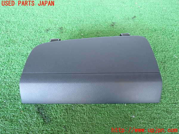 2UPJ-30457517]ハイエースバン200系(TRH200V)グローブボックス2 中古_m0001.jpg