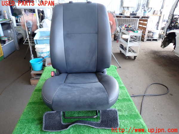 2UPJ-30457065]ハイエースバン200系(TRH200V)助手席シート 中古_m0001.jpg