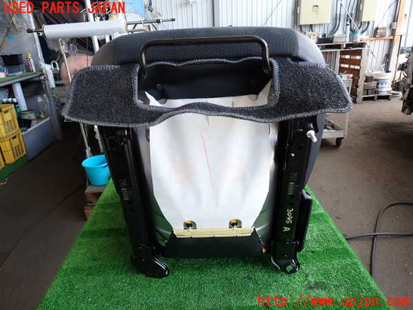 2UPJ-30457065]ハイエースバン200系(TRH200V)助手席シート 中古_m0005.jpg