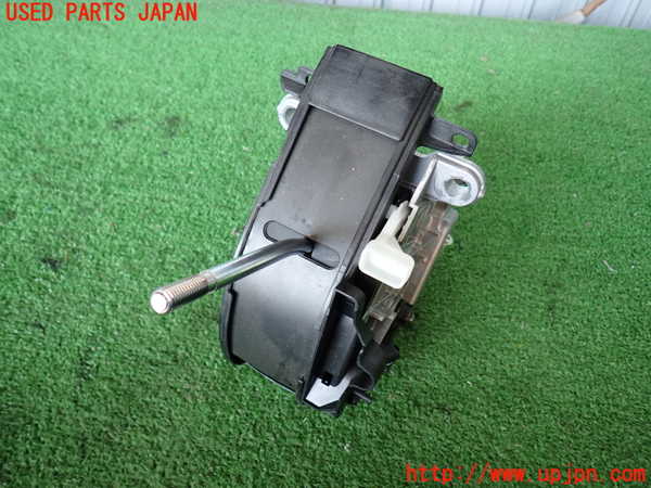5UPJ-30457555]ハイエースバン200系(TRH200V)ATシフトレバー 中古_m0001.jpg
