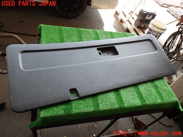 2UPJ-30451578]ハイエースバン200系(TRH200V)バックドア内張り 中古_m0001.jpg