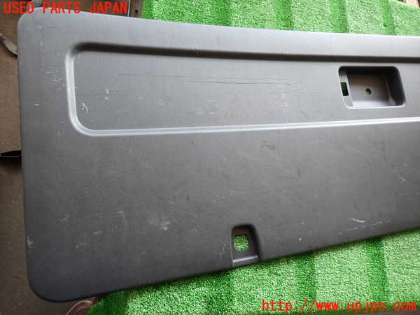 2UPJ-30451578]ハイエースバン200系(TRH200V)バックドア内張り 中古_m0002.jpg