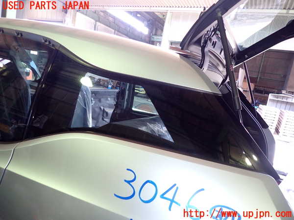 2UPJ-30461382]BMW i3(1Z06)(I01)左クォーターガラス (43R-006723 M166) 中古_m0001.jpg