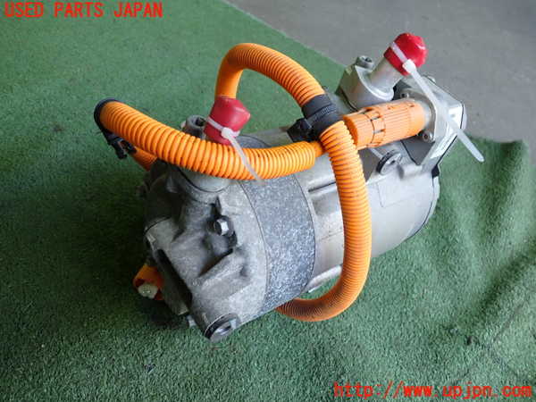 2UPJ-30466025]BMW i3(1Z06)(I01)エアコンコンプレッサー 中古_m0002.jpg