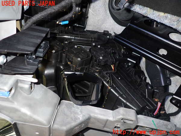 2UPJ-30466081]BMW i3(1Z06)(I01)エバポレーター1 中古_m0002.jpg