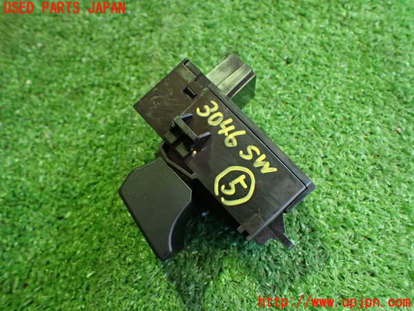 2UPJ-30466310]BMW i3(1Z06)(I01)スイッチ5 (パーキングブレーキ) 中古_m0002.jpg