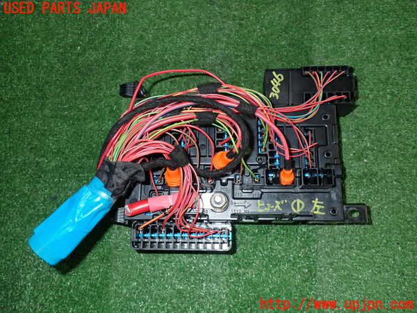 2UPJ-30466741]BMW i3(1Z06)(I01)ヒューズボックス1 中古_m0002.jpg