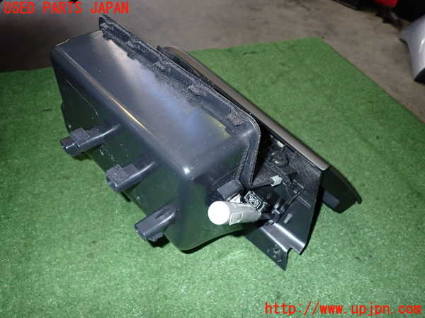 2UPJ-30467516]BMW i3(1Z06)(I01)グローブボックス1 中古_m0004.jpg