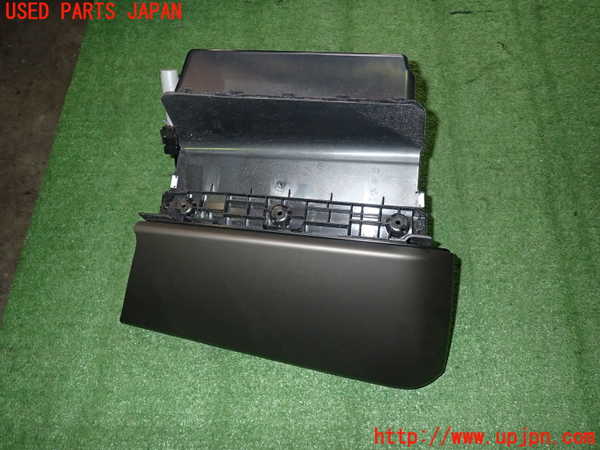 2UPJ-30467516]BMW i3(1Z06)(I01)グローブボックス1 中古_m0005.jpg
