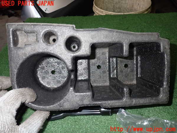 2UPJ-30467805]BMW i3(1Z06)(I01)車載工具 中古_m0002.jpg