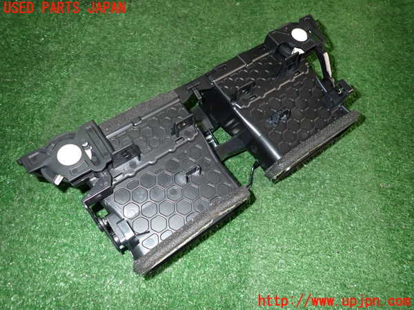 2UPJ-30467526]BMW i3(1Z06)(I01)エアコン吹き出し口1 真中 中古_m0003.jpg