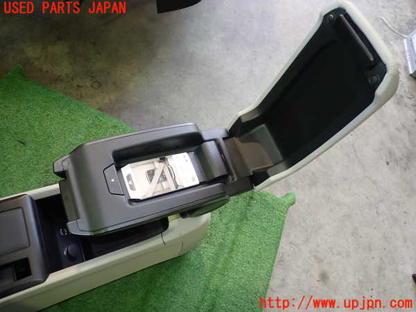 2UPJ-30467540]BMW i3(1Z06)(I01)センターコンソール 中古_m0002.jpg