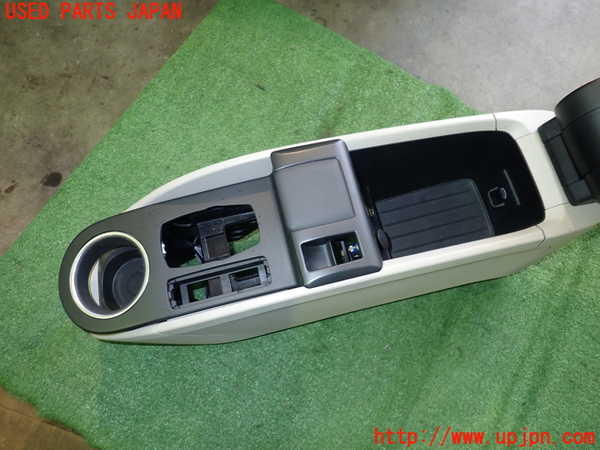 2UPJ-30467540]BMW i3(1Z06)(I01)センターコンソール 中古_m0003.jpg