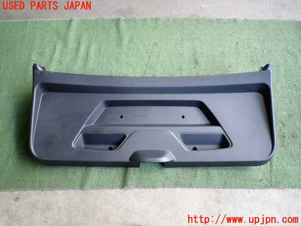 2UPJ-30461578]BMW i3(1Z06)(I01)バックドア内張り 中古_m0001.jpg
